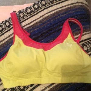 Women’s sports bra